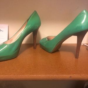 Gianni Bini Heels Green